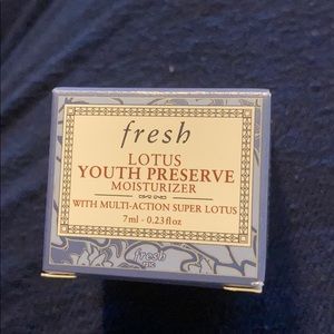 Lotus Youth preserve moisturizer